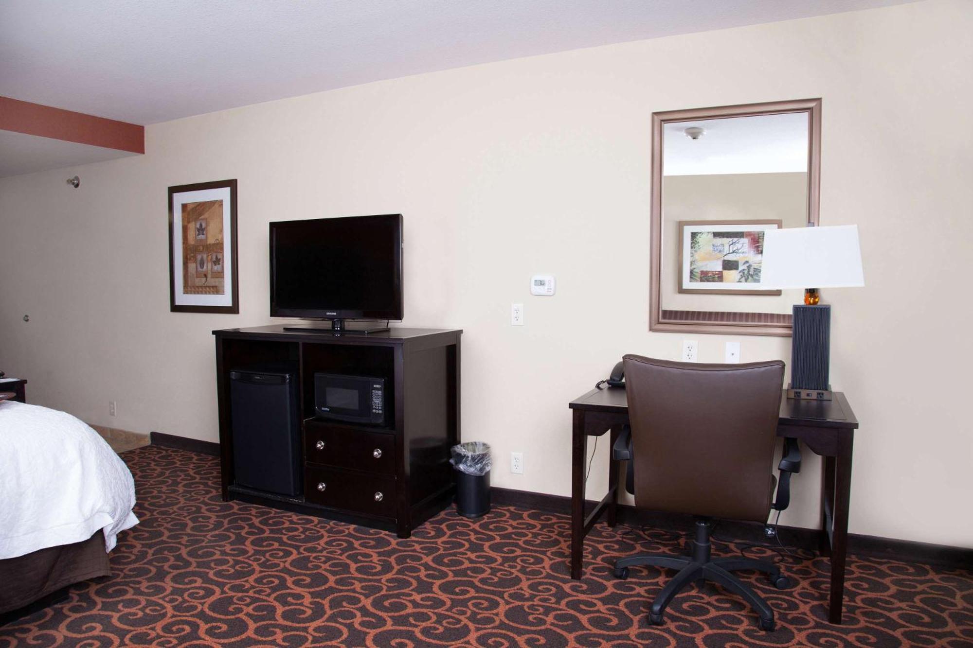 Hampton Inn & Suites Dickinson Nd Exteriör bild
